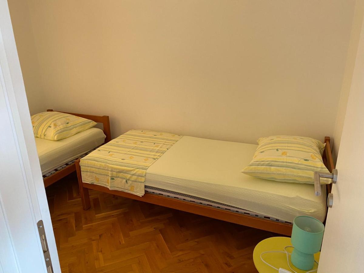 Apartman Belamaric Grebastica Exterior photo