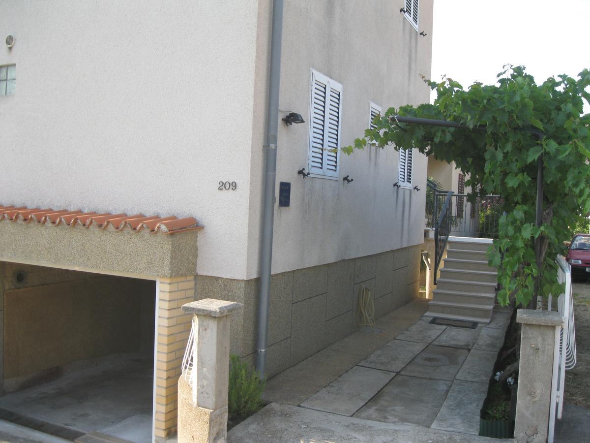 Apartman Belamaric Grebastica Exterior photo